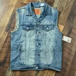 NWT Levi's Men's Relaxed Trucker Denim Vest - Faded Blue - Size L